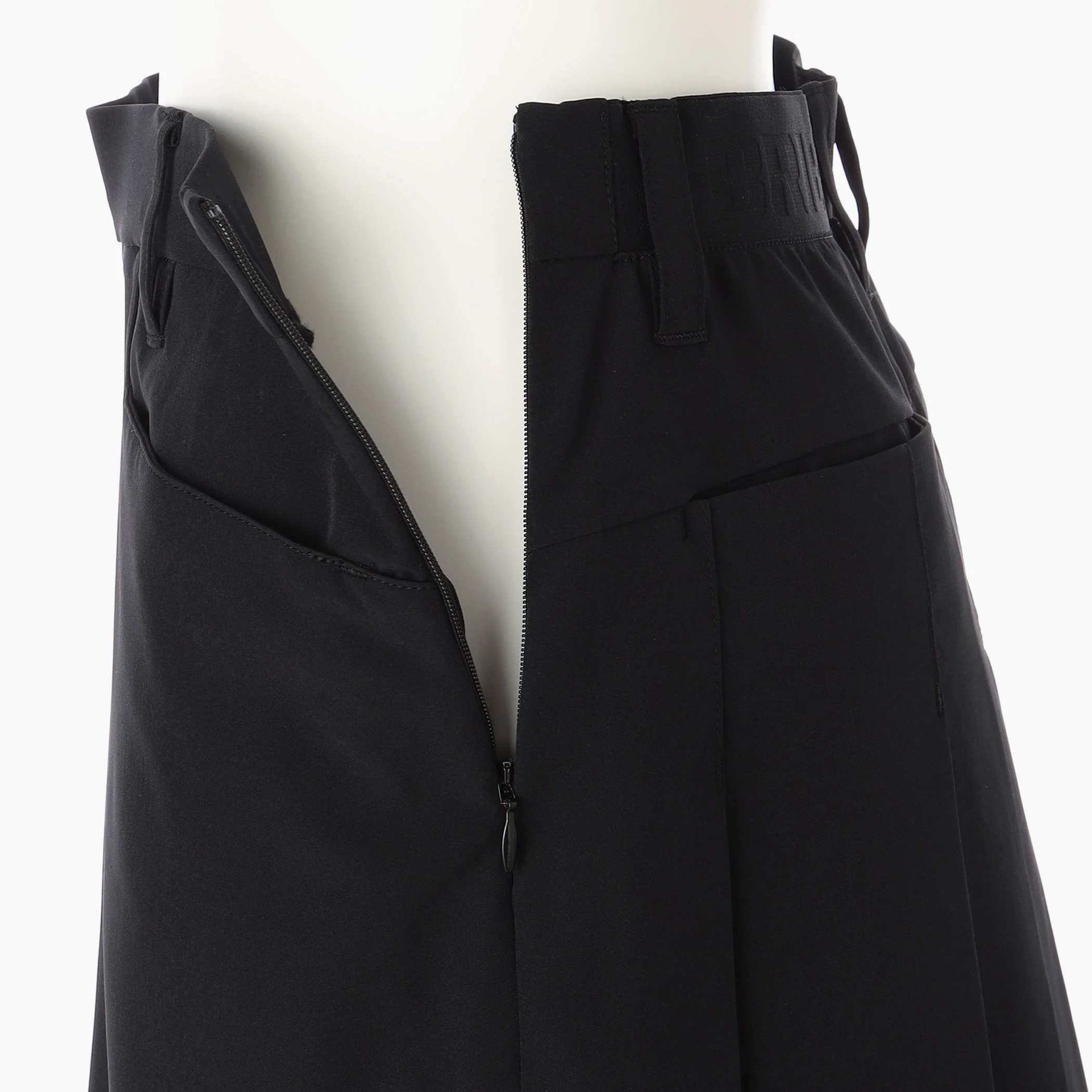 LA WOMEN'S COOLCORE PLEATED SKIRT - Image 11
